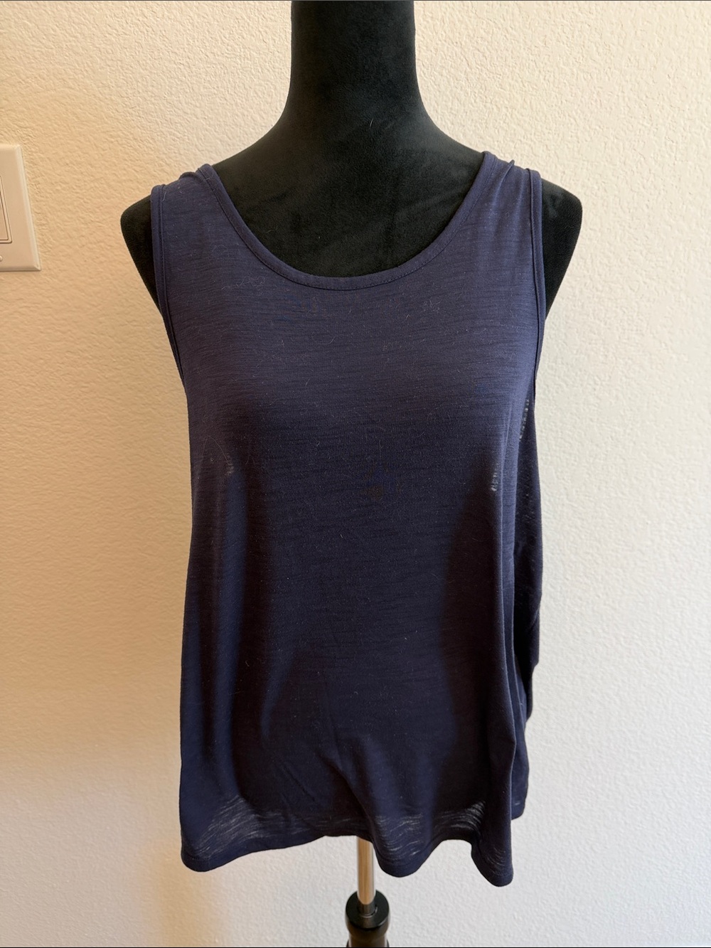 Old Navy Navy Scoop Neck Tank Top